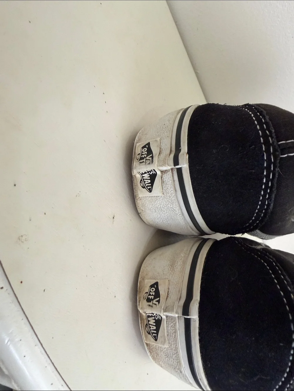 (2396) Vans Black and White Old Skool Sneakers, Size: 7.5